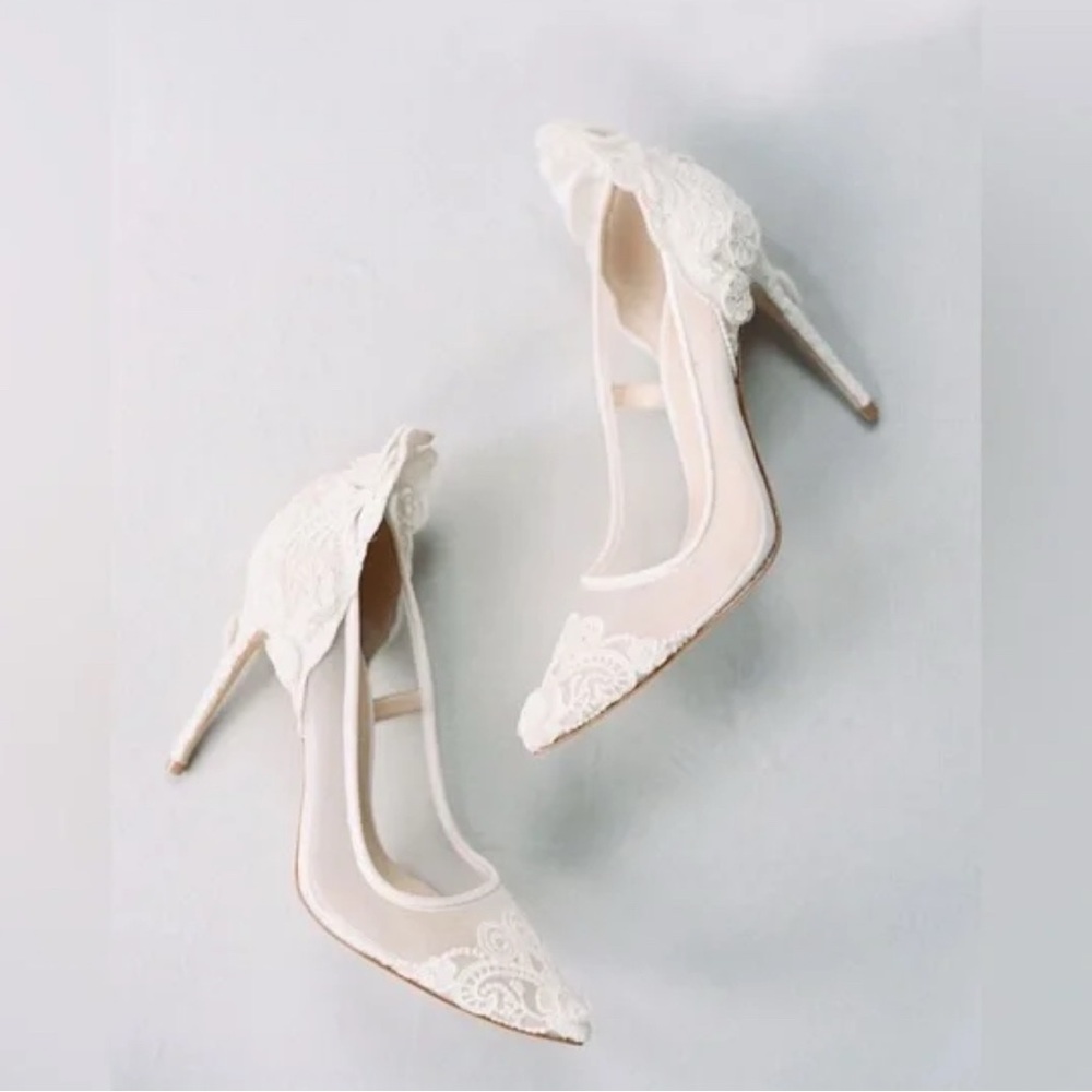Vince Camuto White Lace Heels, Size 7